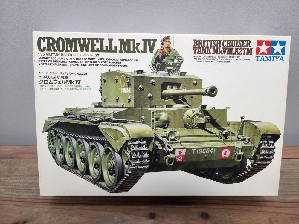 Tamiya Cromwell Mk.IV WWII British Cruiser Tank Kit No. 35221 1:35 Sealed Parts